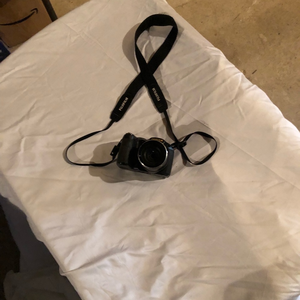 Fuji Digital Camera - image 1